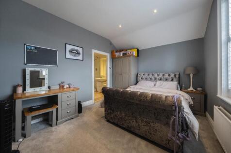 Laburnum House-032.JPG
