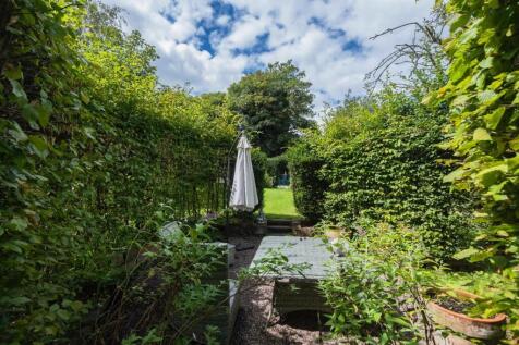 Laburnum House-046.JPG