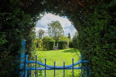 Laburnum House-048.JPG