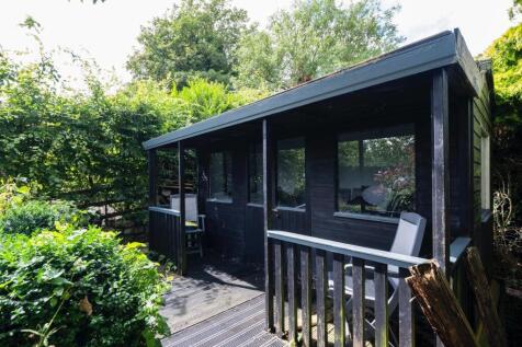 Laburnum House-053.JPG