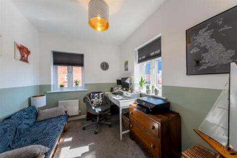3 Tiverton Way-031.jpg