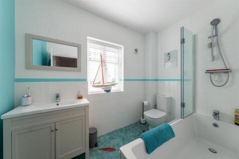 3 Tiverton Way-032.jpg