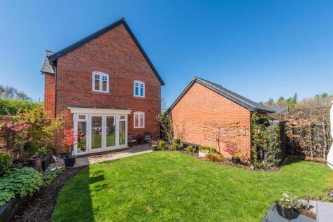 3 Tiverton Way-038.jpg