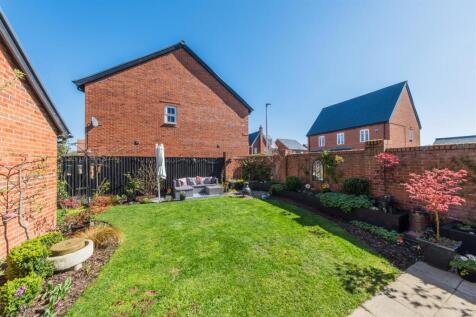 3 Tiverton Way-035.jpg