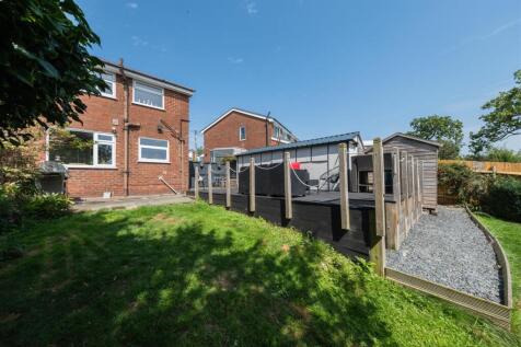 28 Oathills Drive-2-008.JPG