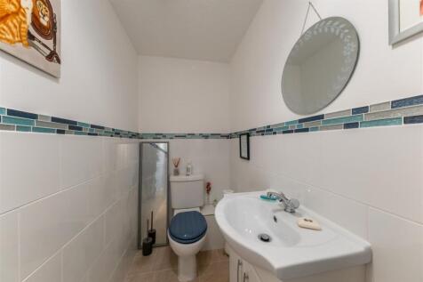 26 Chesterfield Close-018.jpg