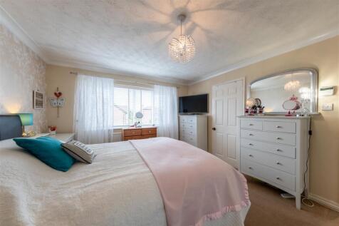 26 Chesterfield Close-023.jpg