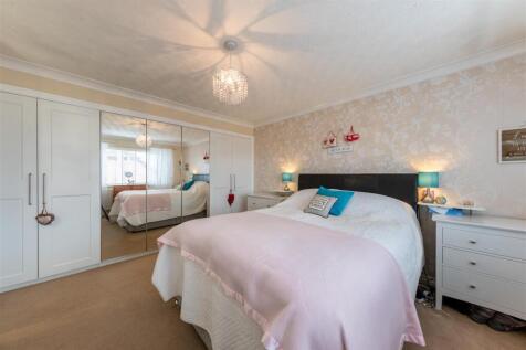 26 Chesterfield Close-024.jpg