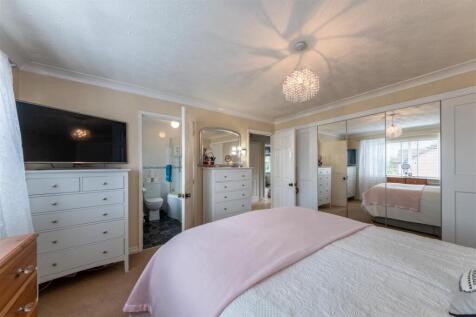 26 Chesterfield Close-025.jpg