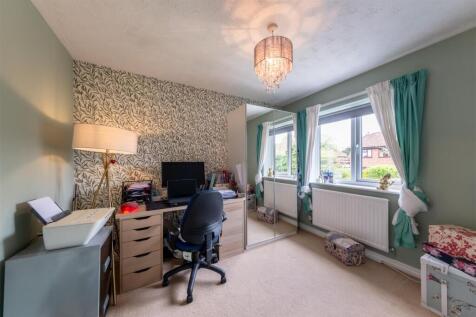 26 Chesterfield Close-029.jpg