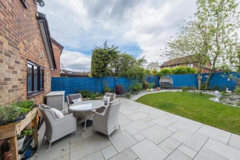 26 Chesterfield Close-038.jpg