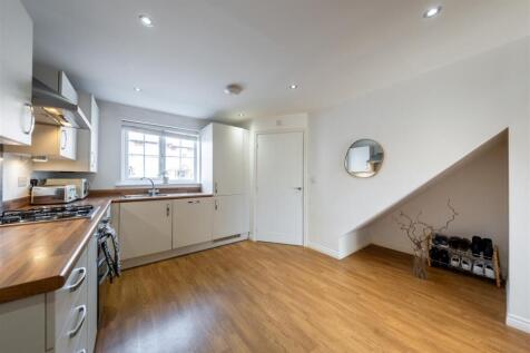 22 Firecrest Way-004.jpg