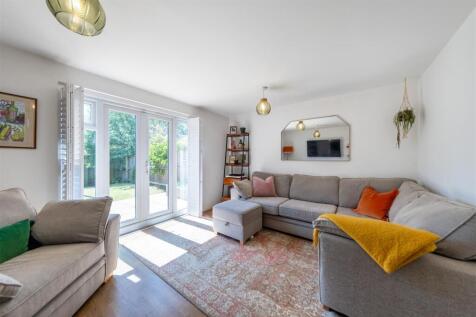 22 Firecrest Way-007.jpg