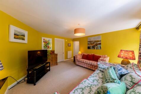 Broadway Farmhouse-0033.jpg