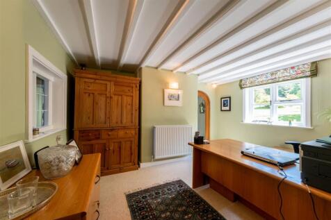 Broadway Farmhouse-0035.jpg