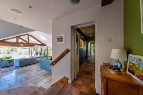 Broadway Farmhouse-0028.jpg