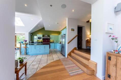 Broadway Farmhouse-0016.jpg
