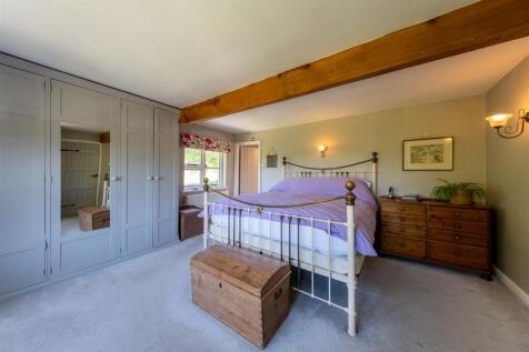 Broadway Farmhouse-0054.jpg