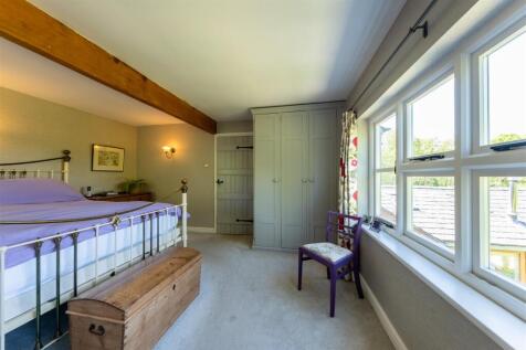Broadway Farmhouse-0057.jpg