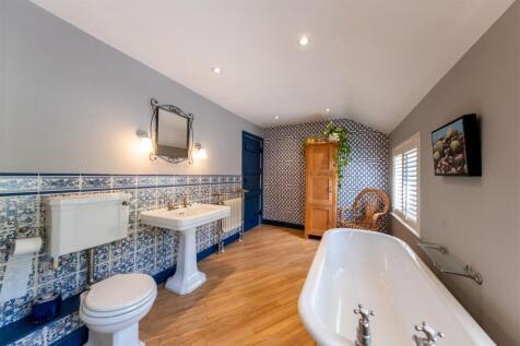 Broadway Farmhouse-0062.jpg