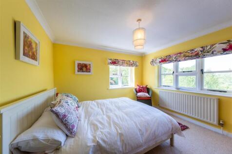 Broadway Farmhouse-0073.jpg