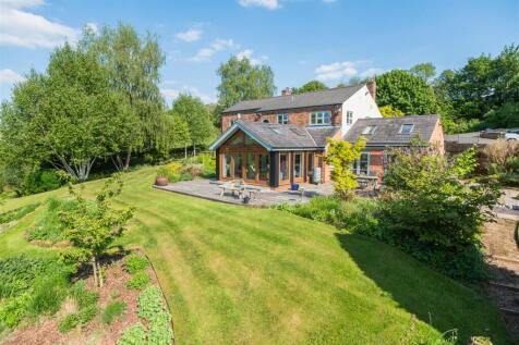Broadway Farmhouse-00147.jpg
