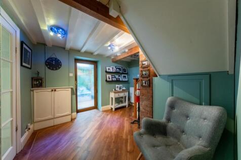 Laburnum Cottage-024.jpg