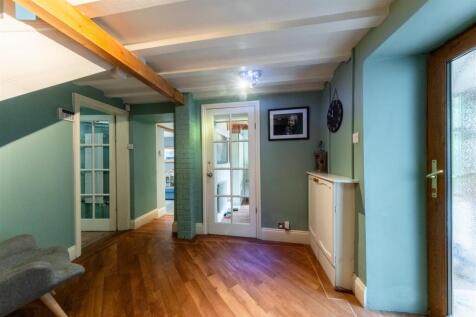 Laburnum Cottage-025.jpg