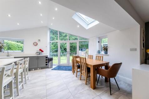 Laburnum Cottage-009.jpg