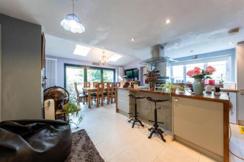 11a Eaton Road-001.jpg