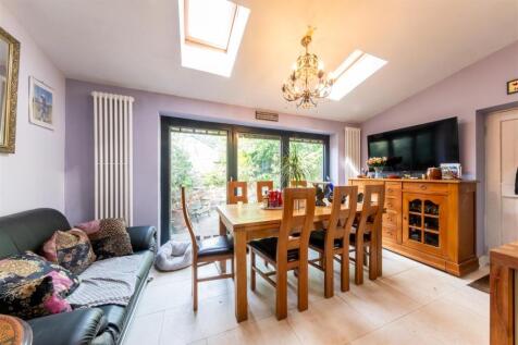 11a Eaton Road-002.jpg