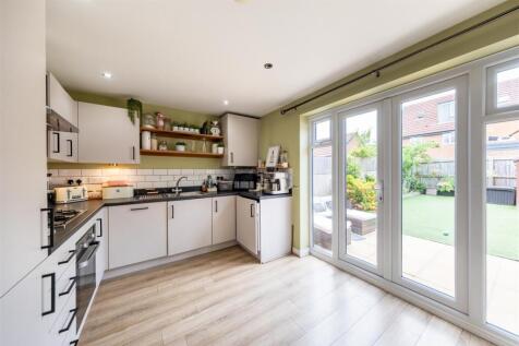 29 Firecrest Way-001.jpg