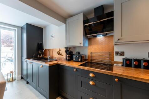 21 Eaton Road-003.jpg