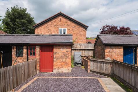 21 Eaton Road-021.jpg