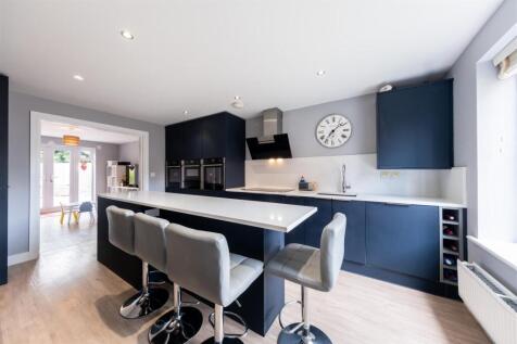 7 Plough Close-001.jpg