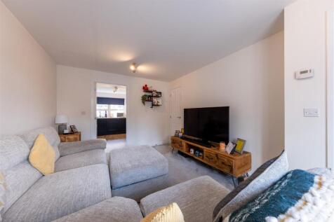 15 Hazelhurst Way-009.jpg