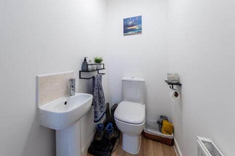 15 Hazelhurst Way-004.jpg