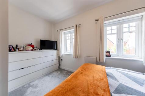 15 Hazelhurst Way-013.jpg