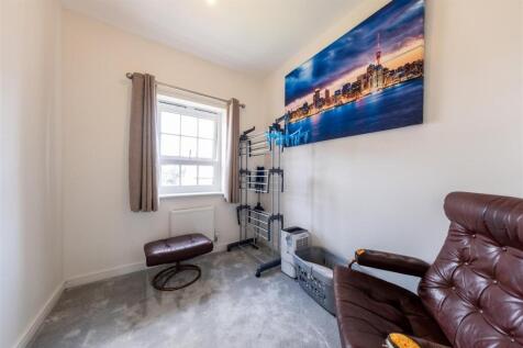 15 Hazelhurst Way-017.jpg