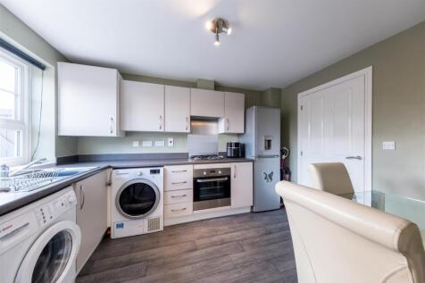 19 Hazelhurst Way-003.jpg