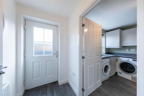 19 Hazelhurst Way-005.jpg