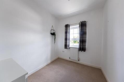 19 Hazelhurst Way-015.jpg