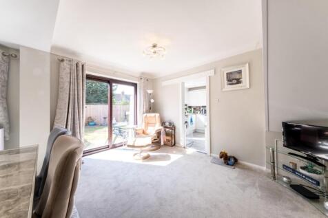 17 Andrew&#39;s Close-009.jpg