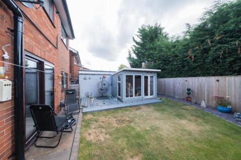 17 Andrew&#39;s Close-032.jpg