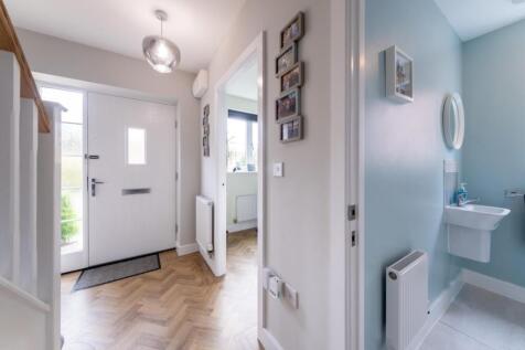 30 Thistle Close-024.jpg