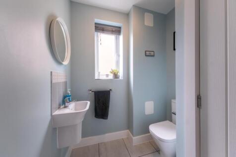 30 Thistle Close-023.jpg