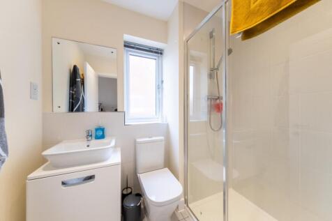 30 Thistle Close-031.jpg