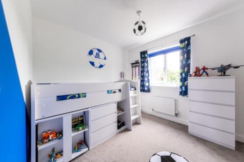 30 Thistle Close-033.jpg