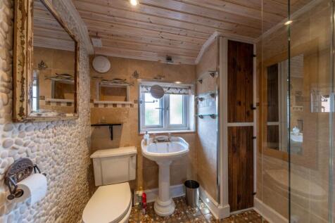 11 Brook Road-013.jpg