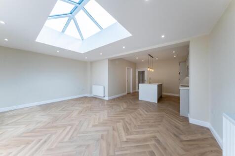 8 Oakfield Avenue-001.jpg